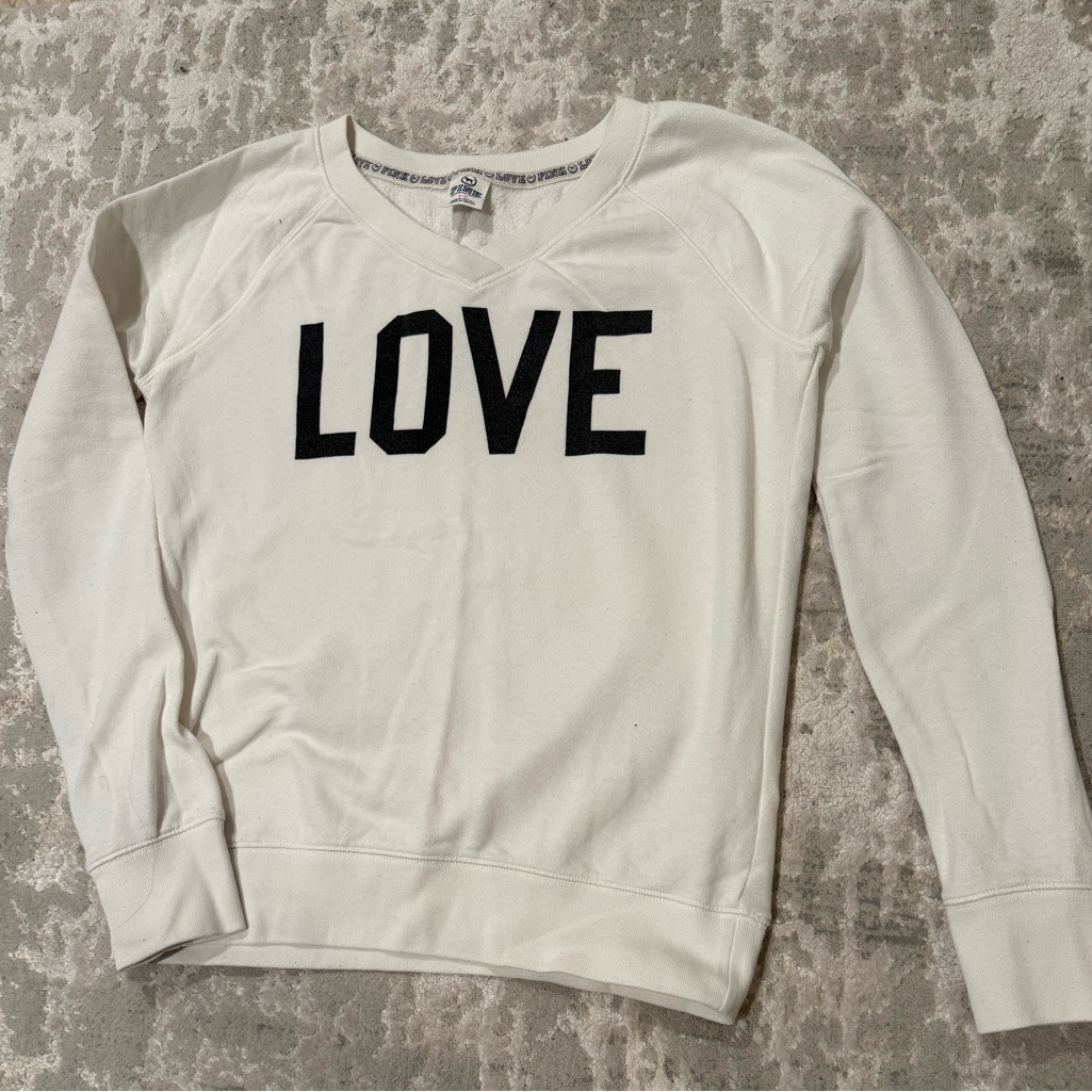 Vs Pink Y2k White V-Neck Sweatshirt With Black 'Love' Print